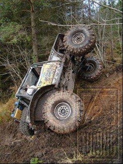 D&G Engineering 4x4 climbs hill